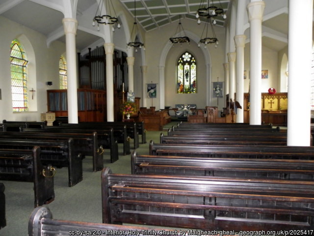 Interior image of 616178 Amberley Holy Trinity