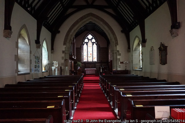 Interior image of 646368 Langcliffe St John the Evangelist