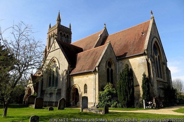 Exterior image of 627329 Easthampstead St Michael & St Mary Magdalene