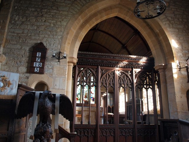 Interior image of 601082 Holy Cross, Weston Bampfylde