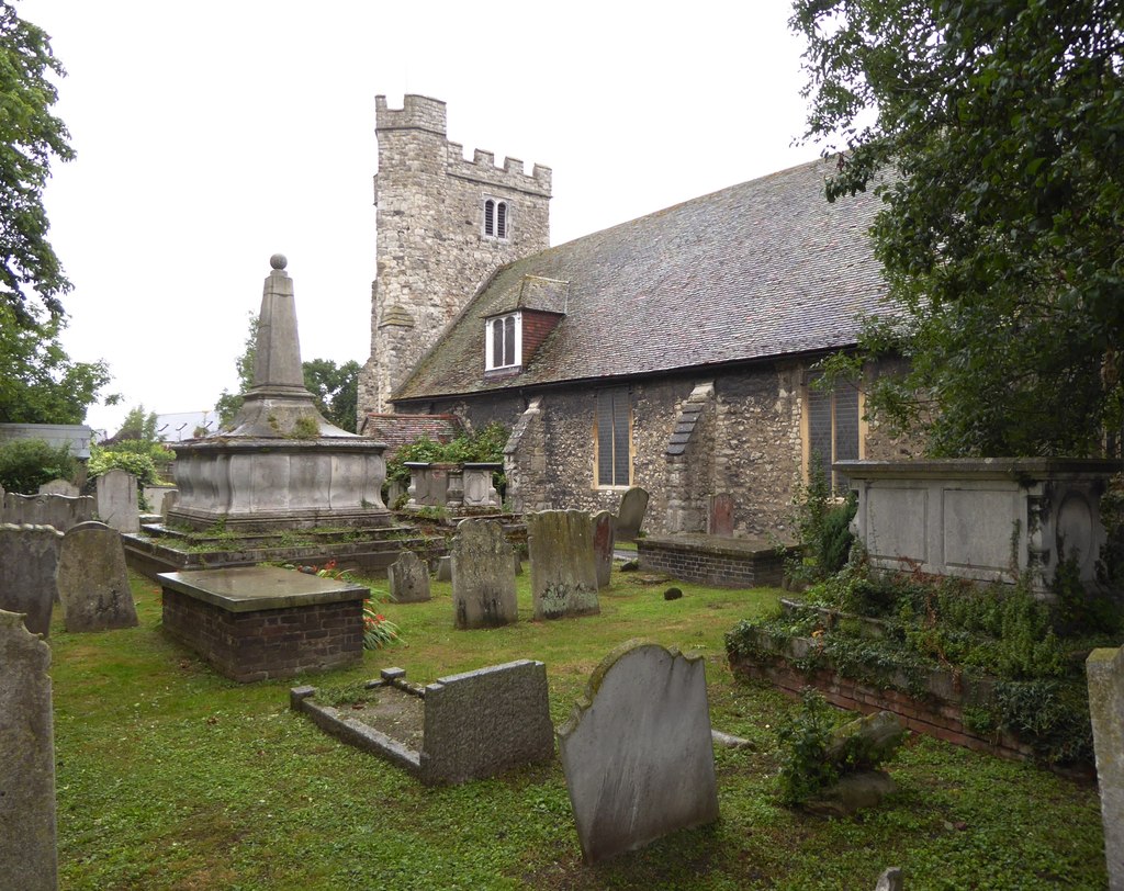 Exterior image of 606301 Holy Trinity, Queenborough
