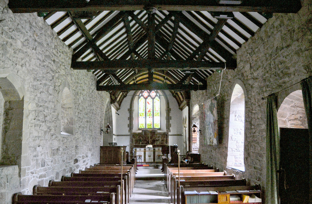 Interior image of 618378 St Mary, Whitton