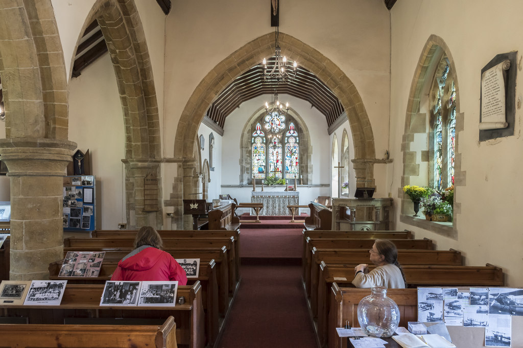 Interior image of 621407 Holy Trinity, Swallow