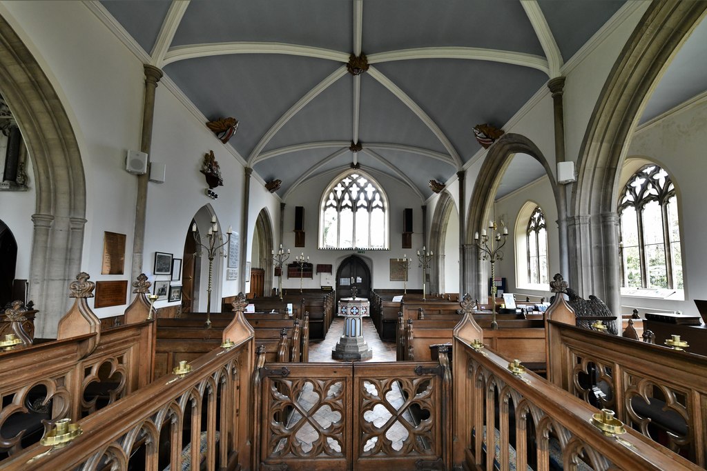 Interior image of 634049 St. Nicholas, Moreton - West end