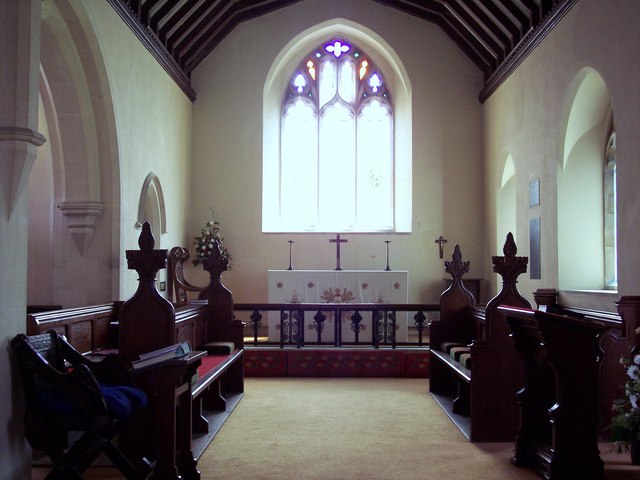Interior image of 634232 All Saints, Tarrant Keyneston - altar