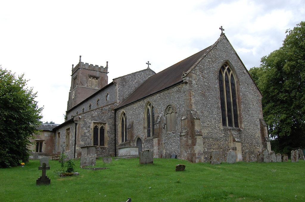 Exterior image of 634579 St Mary, Collingbourne Kingston