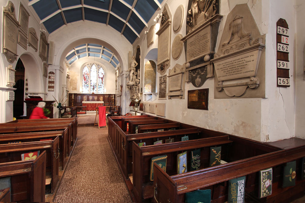 Interior image of 637215 St Luke, Charlton