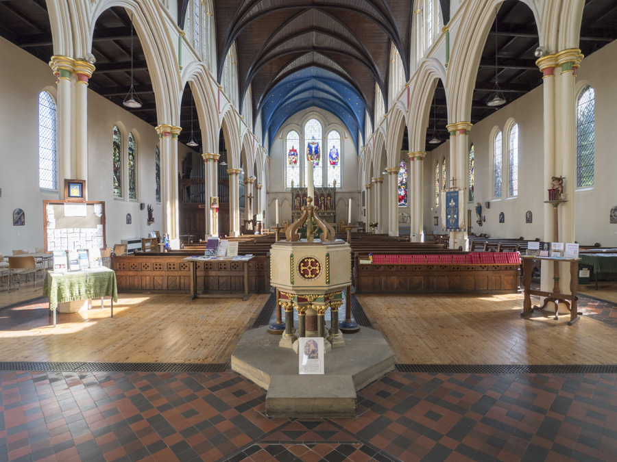 Interior image of 633311 St John the Evangelist, Bury St Edmunds