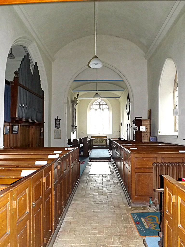 Interior image of 633463 St Mary, Benhall.