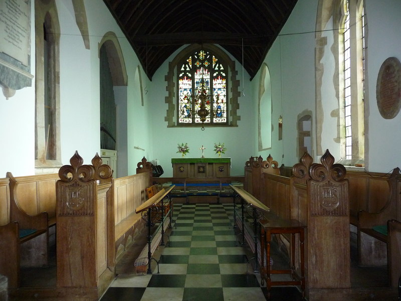 Interior image of 641156 St Mary, Overton - choir and chancel