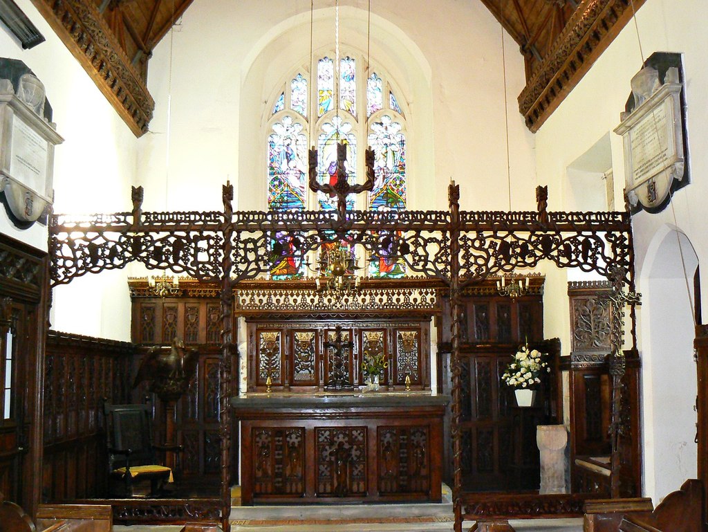 Interior image of 605173 St Leonard, Stanton Fitzwarren - chancel.