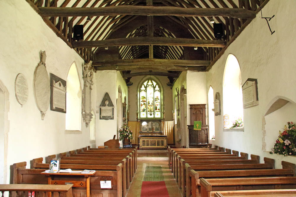 Interior image of 606015  St Giles, Kingston