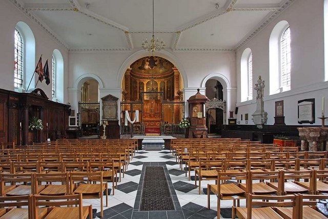 Interior image of 617085 Guilford, Holy Trinity
