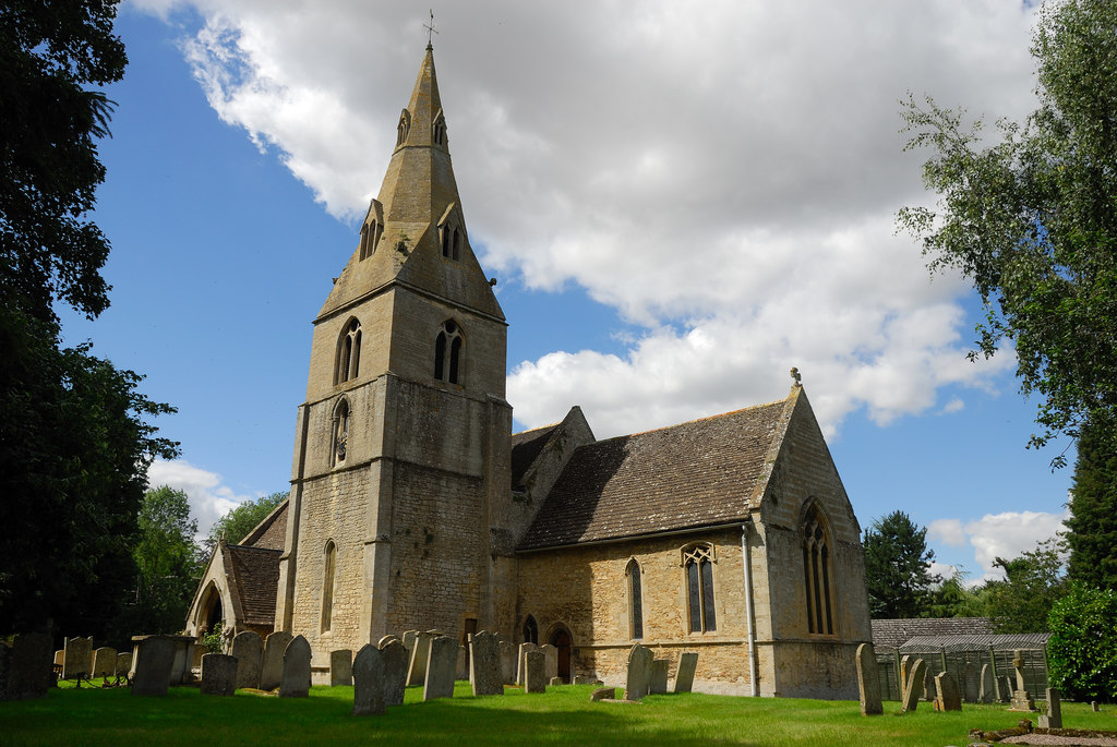 Exterior image of 621015 St Thomas of Canterbury, Greatford