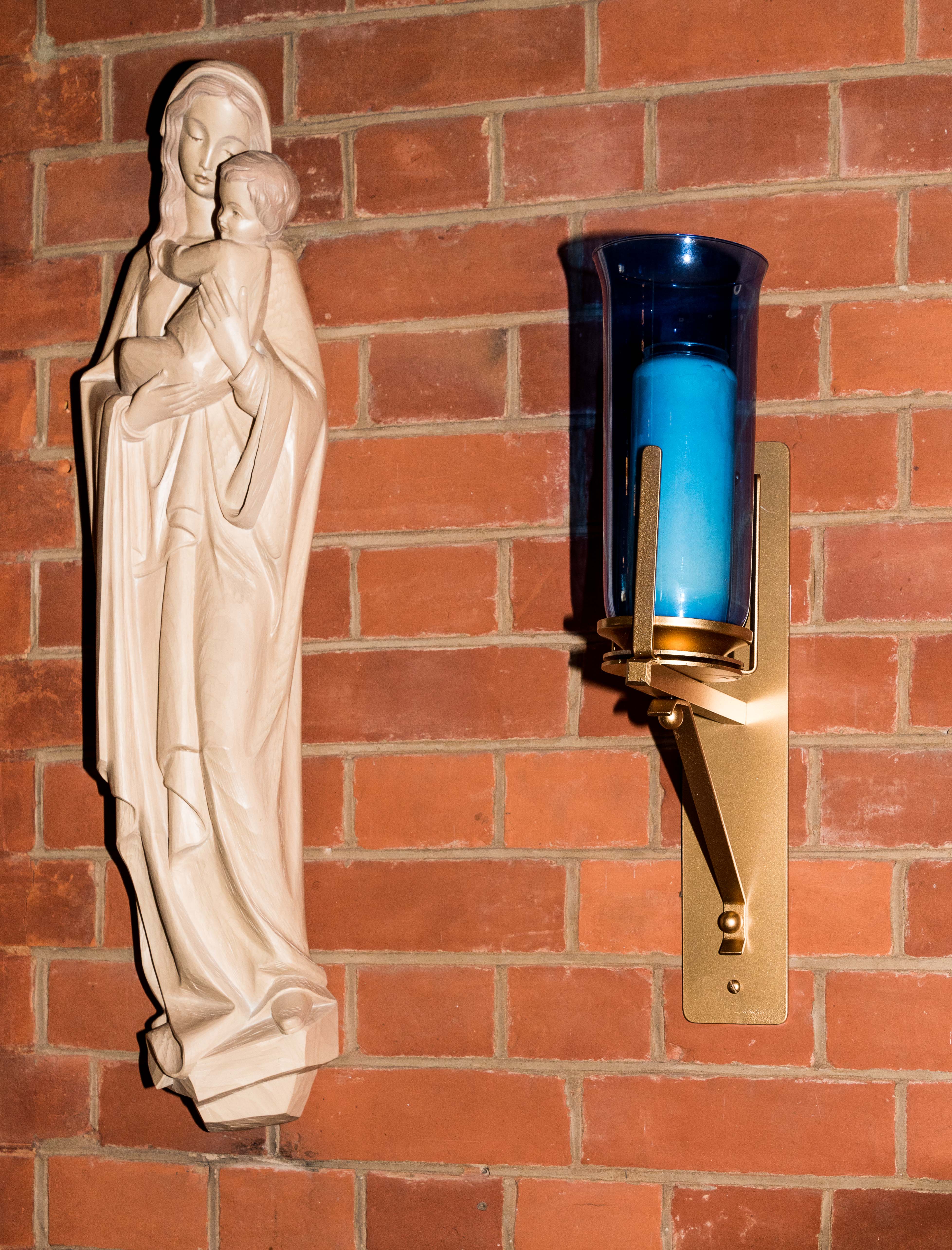 Holy Trinity Church: Photograph of installed Statue and Lamp