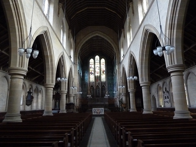 Interior photo of St George, Jesmond (625105)