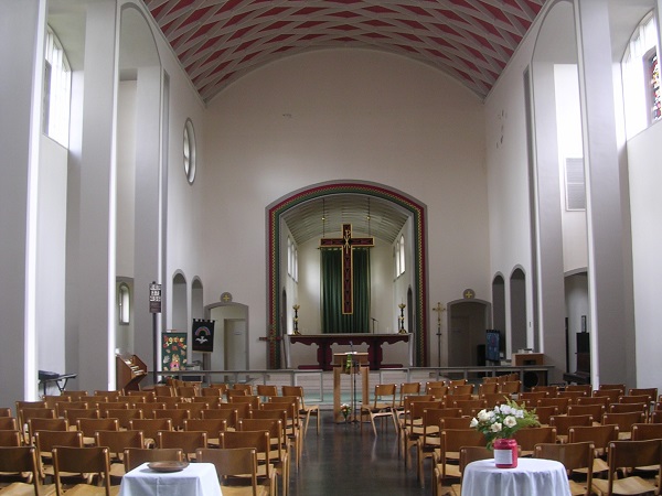 Interior photograph of 622115 Speke: St Aidan