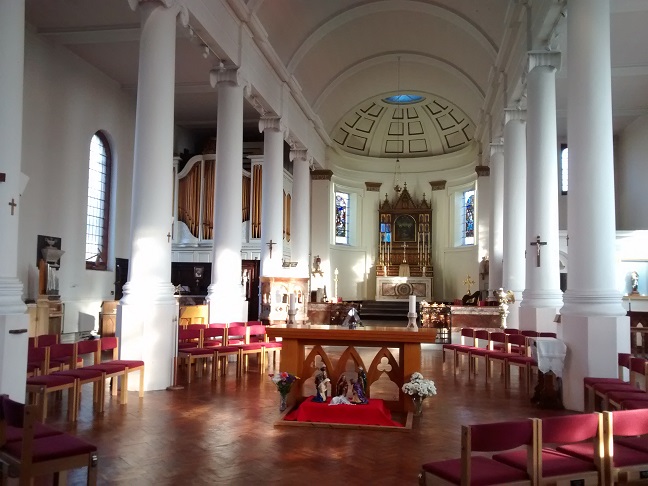 Interior photo of Gosport, Holy Trinity (629017)