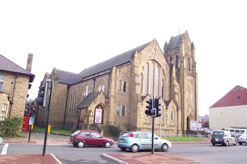 Exterior image of 613069 Gateshead St George