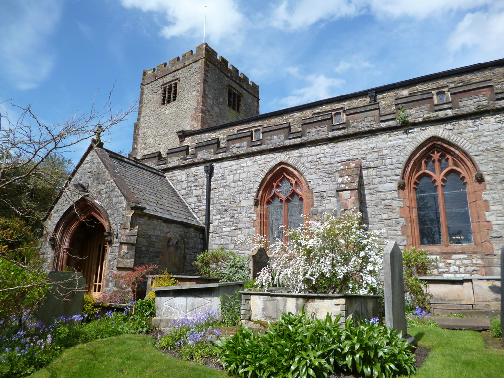Exterior image of 607195 St Mary w Holy Trinity, Ulverston