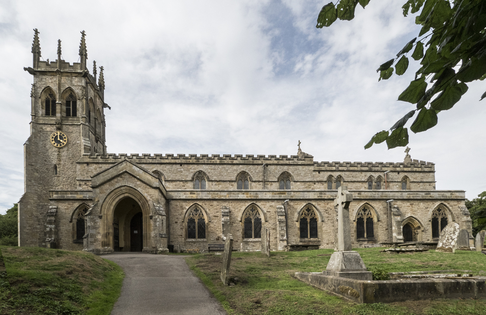 Exterior image of 646038  St Andrew, Aysgarth