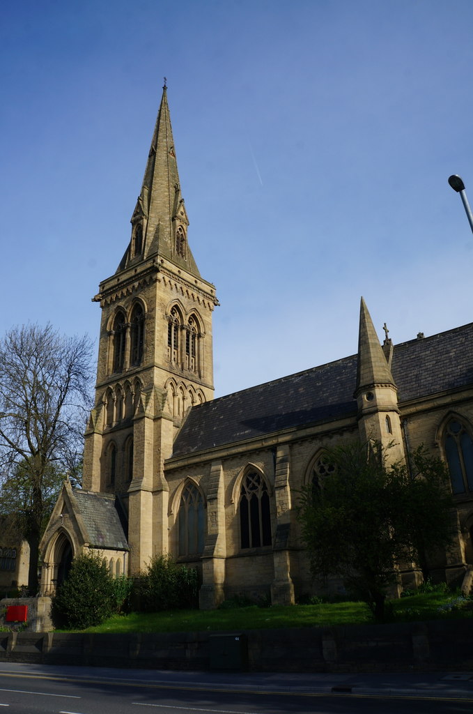 Exterior image of 646325  St Thomas, Huddersfield