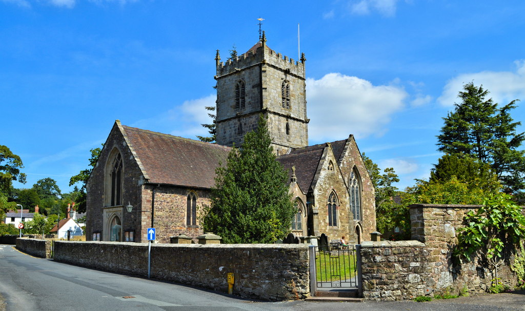 Interior image of 618334  St Laurence, Church Stretton