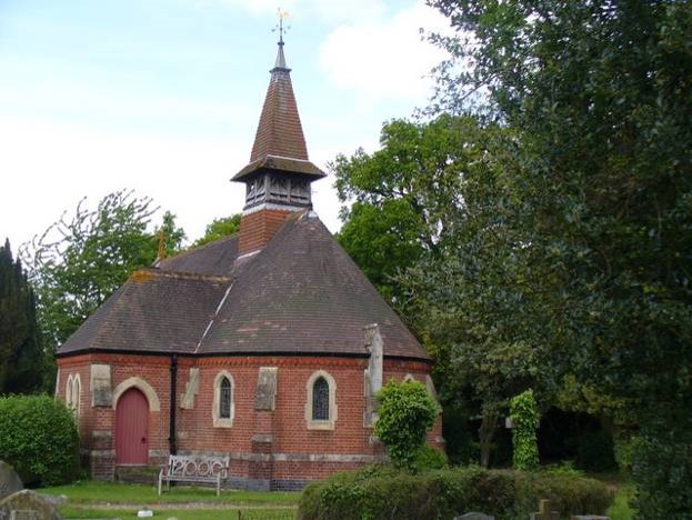 Photo of Holy Trinity, Forest Green  617031