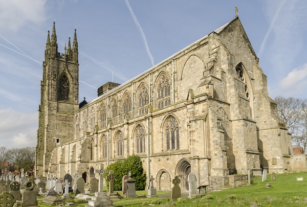 Exterior Photograph of 643249 Bridlington Priory Church (St Mary)