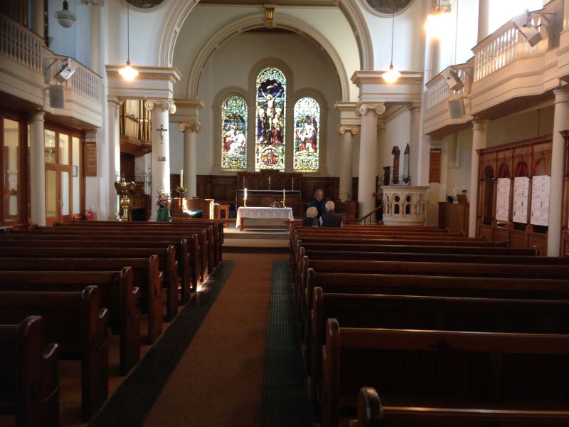 642293 Brierley Hill St Michael Interior
